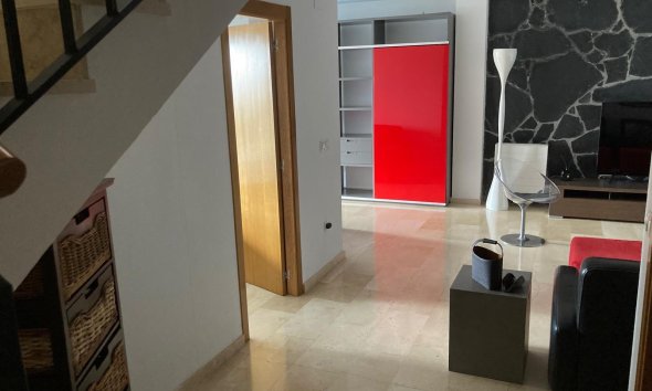 Resale -  Chalet / Villa -
La Nucía