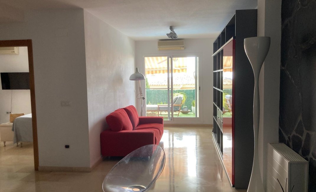 Resale -  Chalet / Villa -
La Nucía