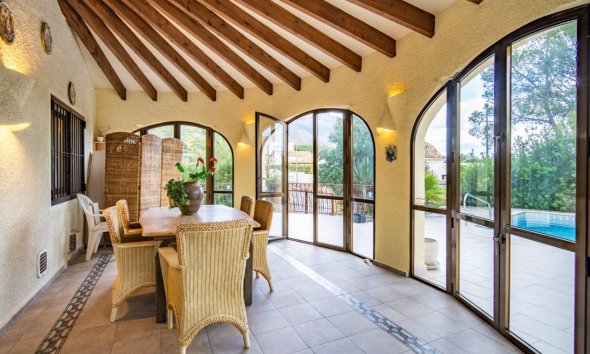 Resale - Villa -
Callosa De Ensarrià - Santa Clara