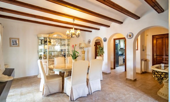 Resale - Villa -
Callosa De Ensarrià - Santa Clara