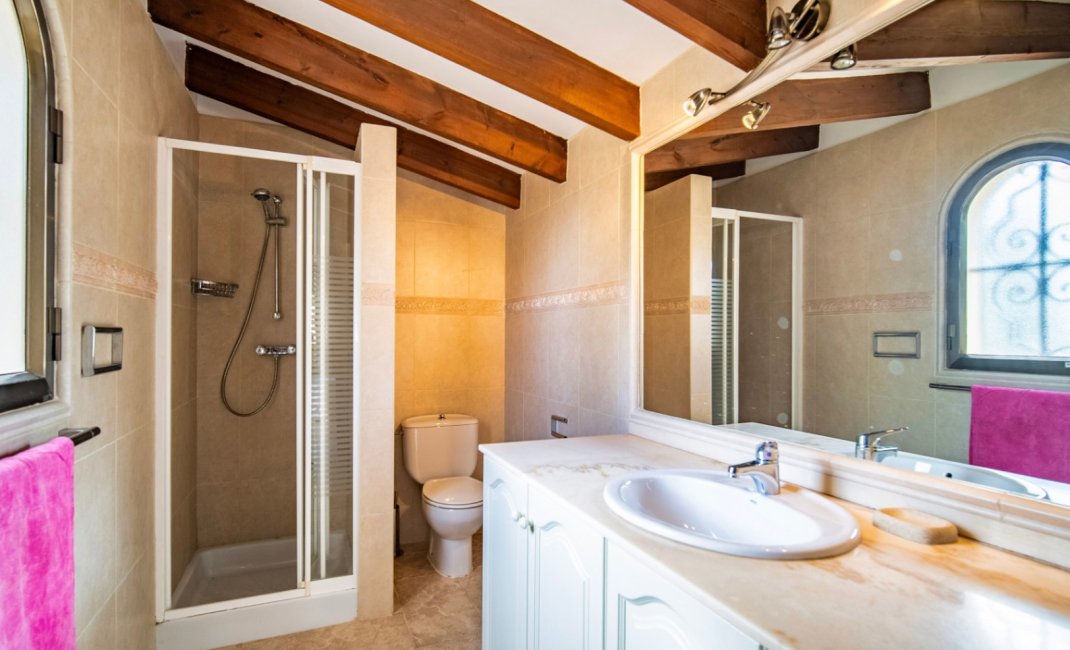 Resale - Villa -
Callosa De Ensarrià - Santa Clara