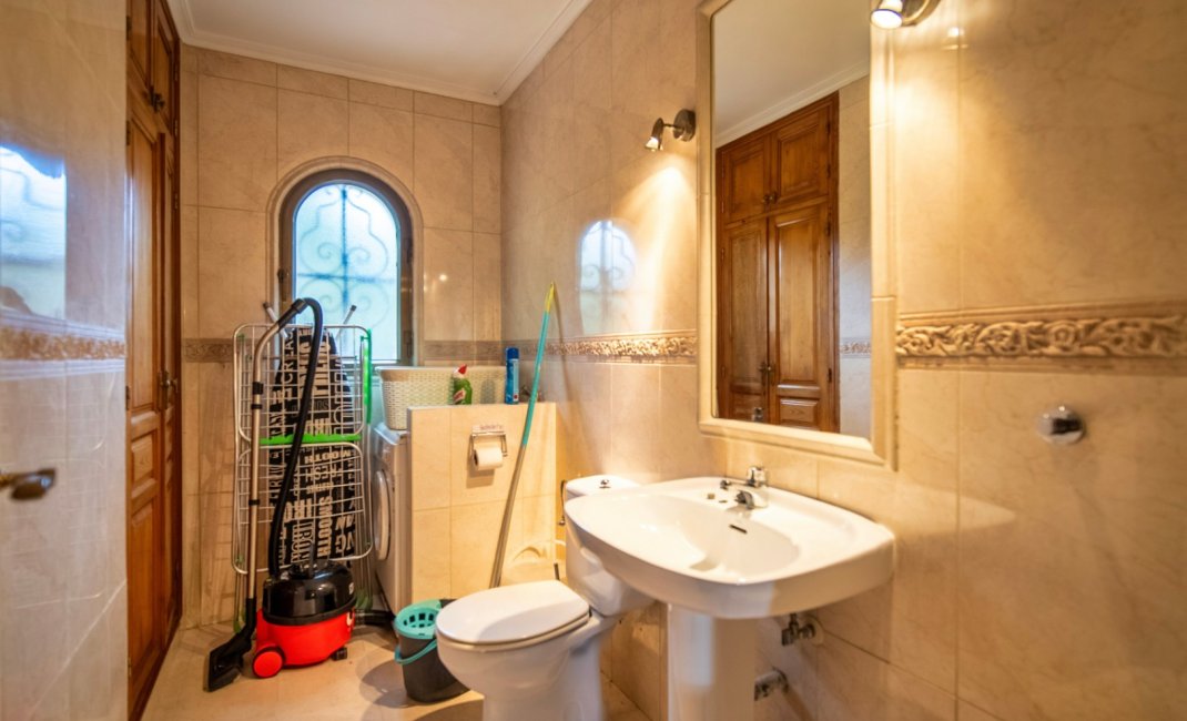 Resale - Villa -
Callosa De Ensarrià - Santa Clara