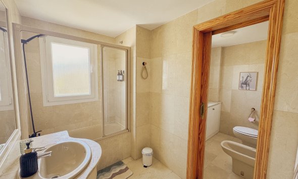 Alquiler corta estancia - Apartamento / piso -
Albir