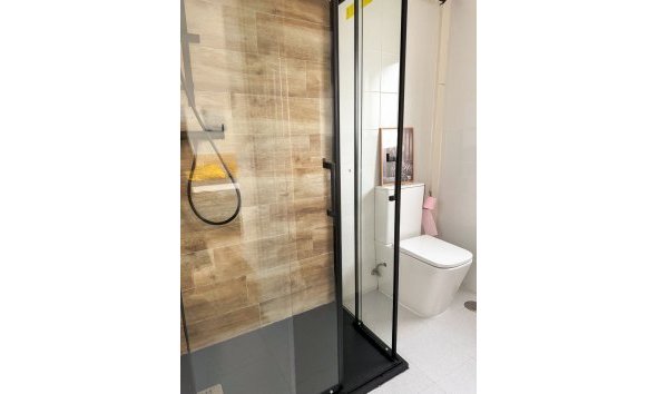 Alquiler corta estancia - Apartamento / piso -
Albir