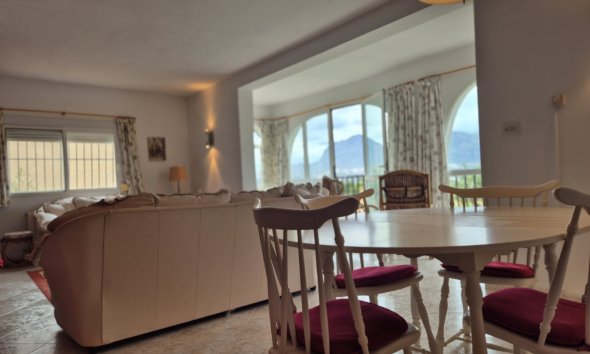 Reventa - Chalet / Villa  -
Albir