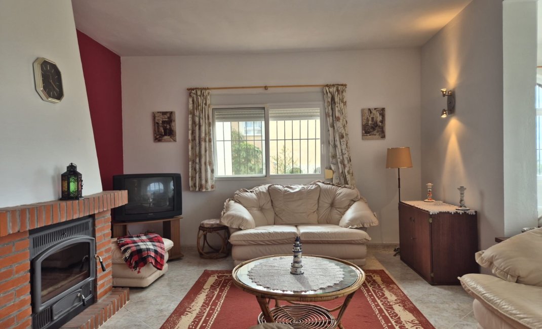 Reventa - Chalet / Villa  -
Albir