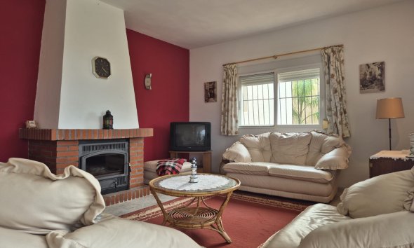 Reventa - Chalet / Villa  -
Albir