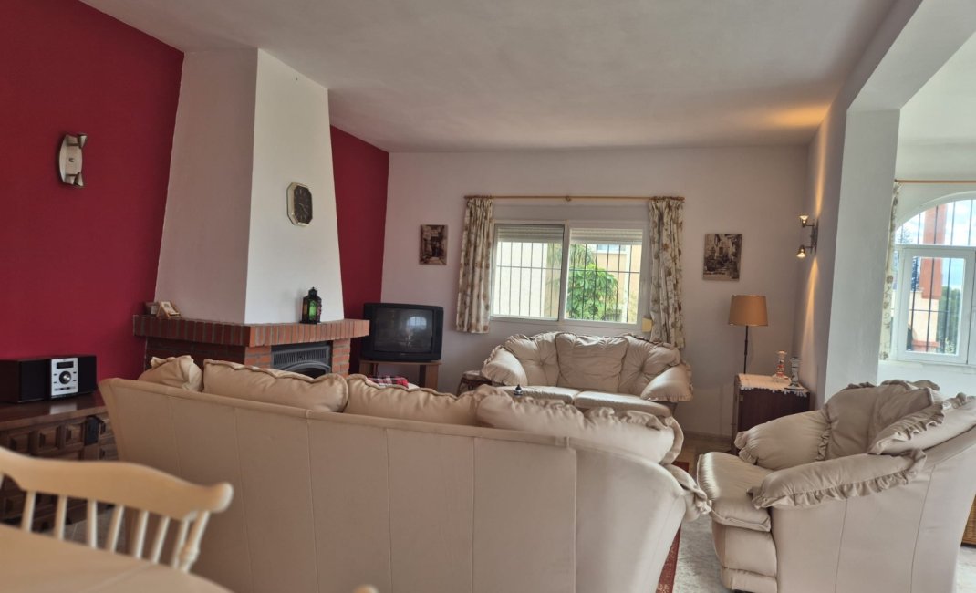 Reventa - Chalet / Villa  -
Albir