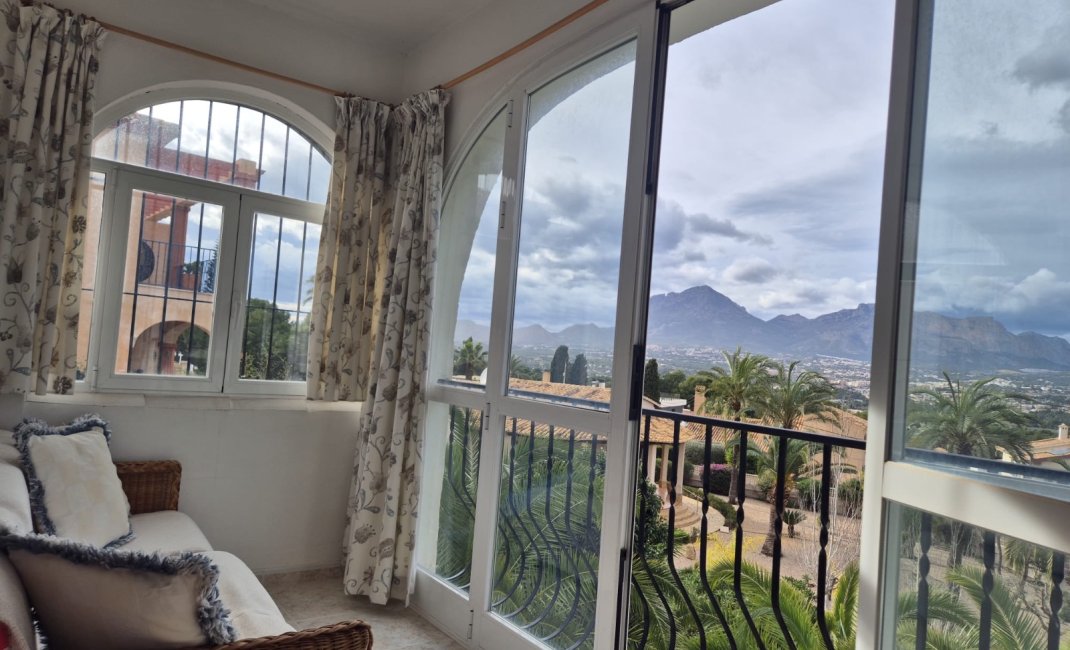 Reventa - Chalet / Villa  -
Albir