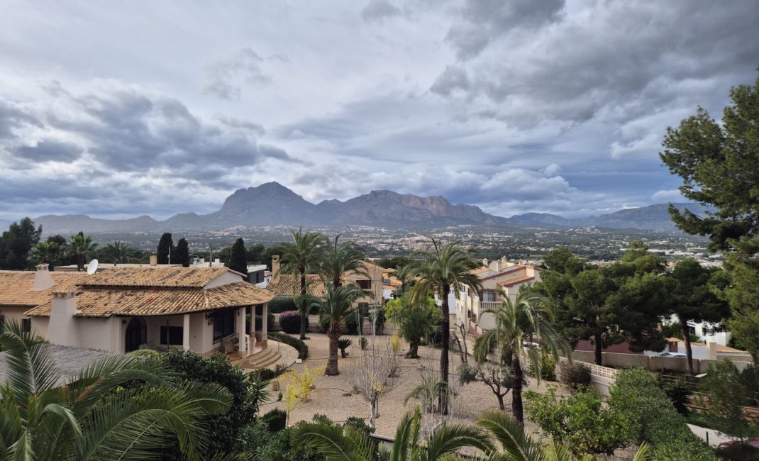 Reventa - Chalet / Villa  -
Albir