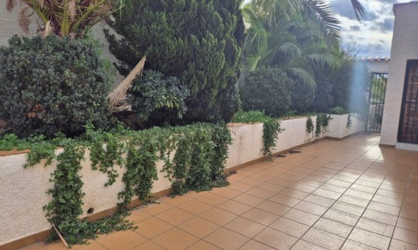 Reventa - Chalet / Villa  -
Albir