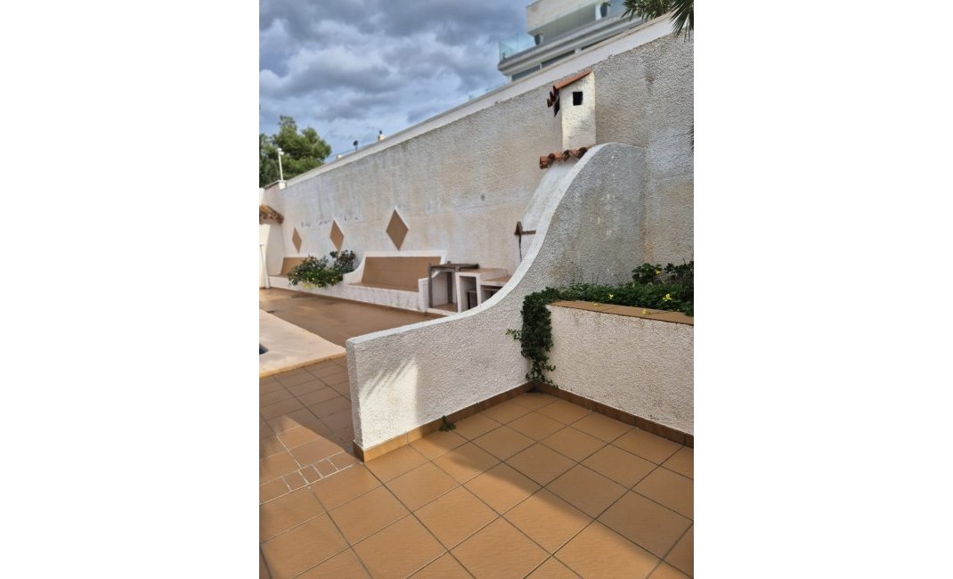 Reventa - Chalet / Villa  -
Albir