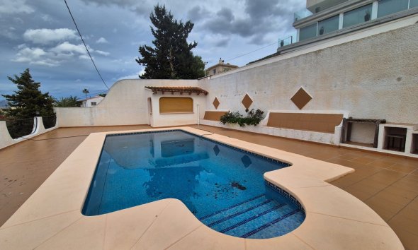 Reventa - Chalet / Villa  -
Albir