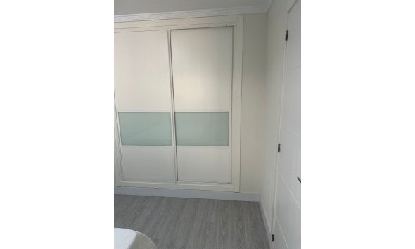 Resale - Villa -
Altea