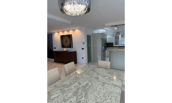 Resale - Villa -
Altea