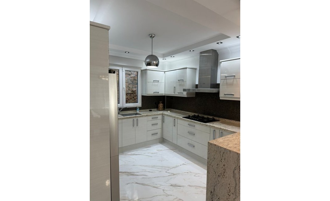 Resale - Villa -
Altea