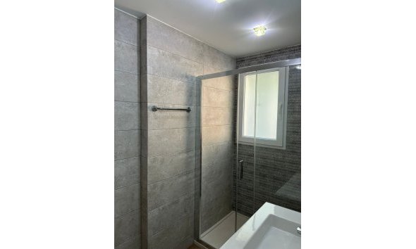 Resale - Villa -
Altea