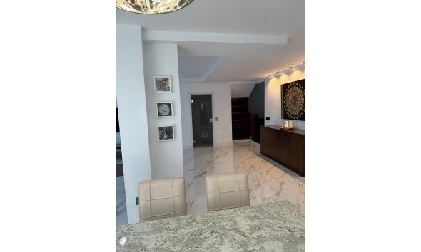 Resale - Villa -
Altea