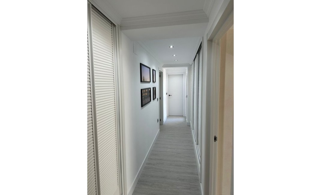 Resale - Villa -
Altea