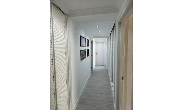 Resale - Villa -
Altea