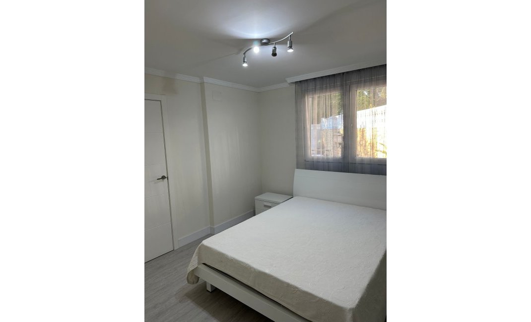 Resale - Villa -
Altea