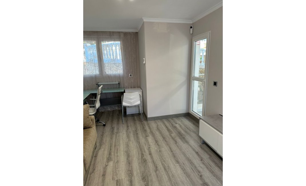 Resale - Villa -
Altea