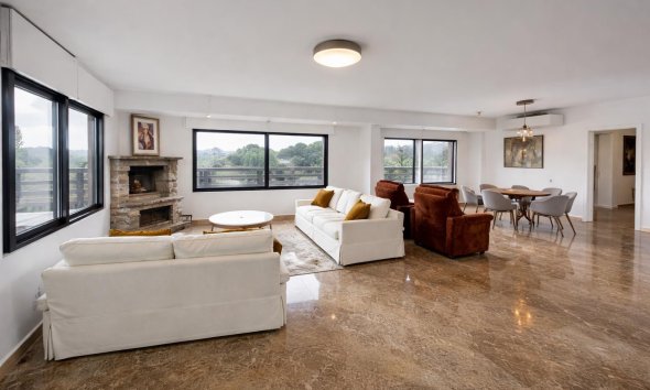 Reventa - Chalet / Villa  -
La Nucía