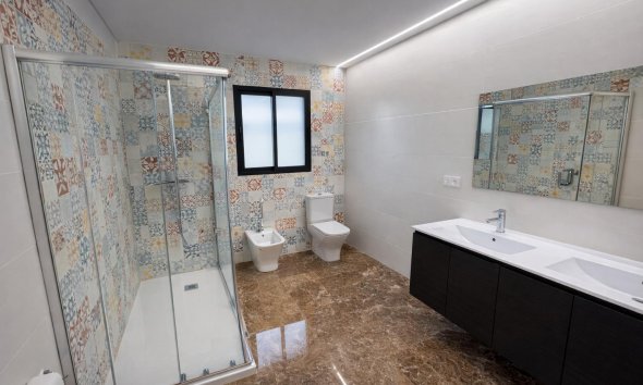 Reventa - Chalet / Villa  -
La Nucía