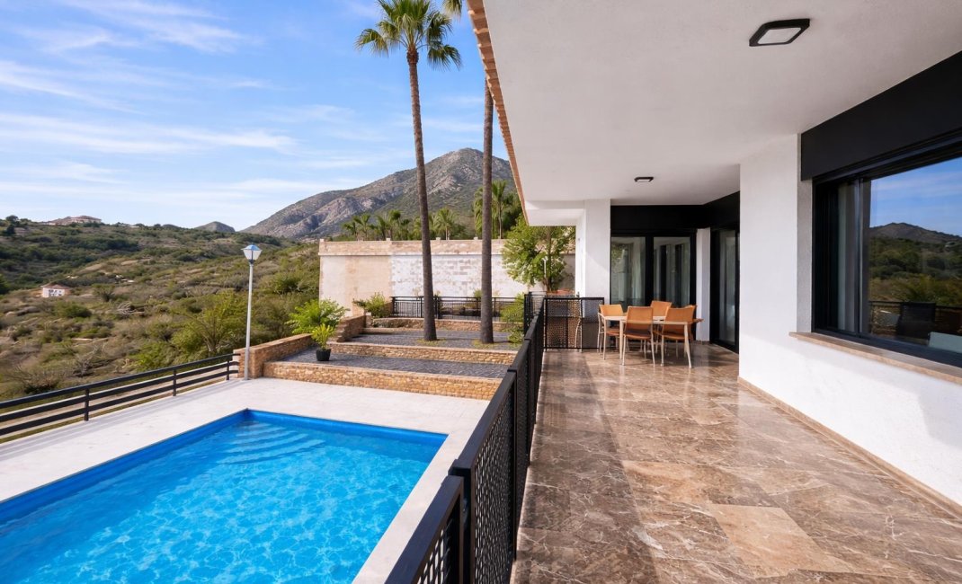 Reventa - Chalet / Villa  -
La Nucía