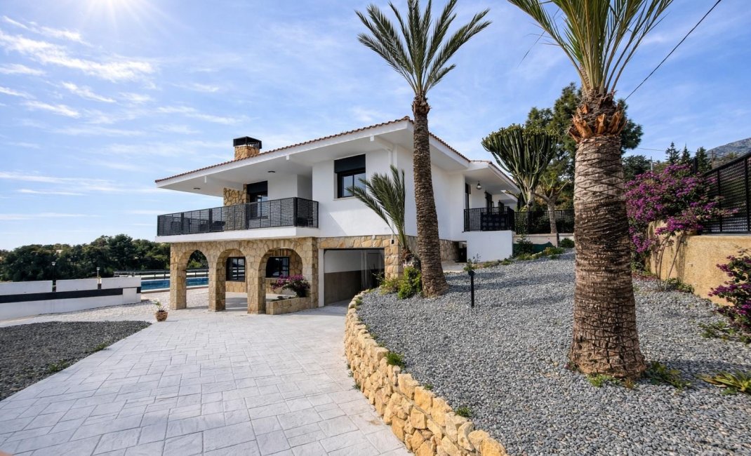 Reventa - Chalet / Villa  -
La Nucía