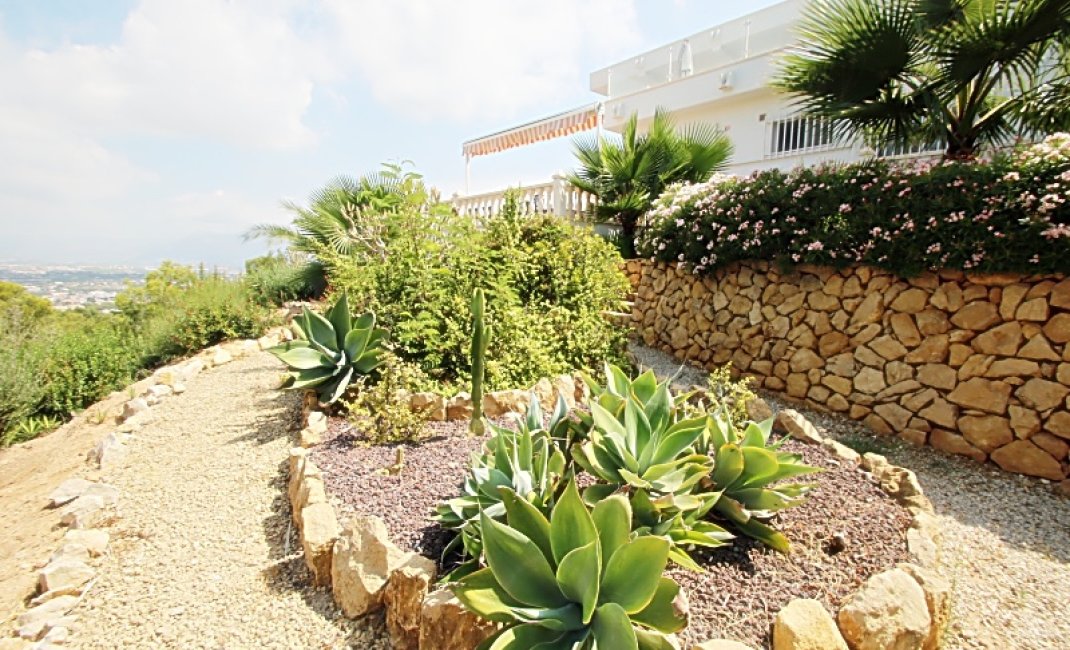 Revente -  Chalet / Villa -
Albir