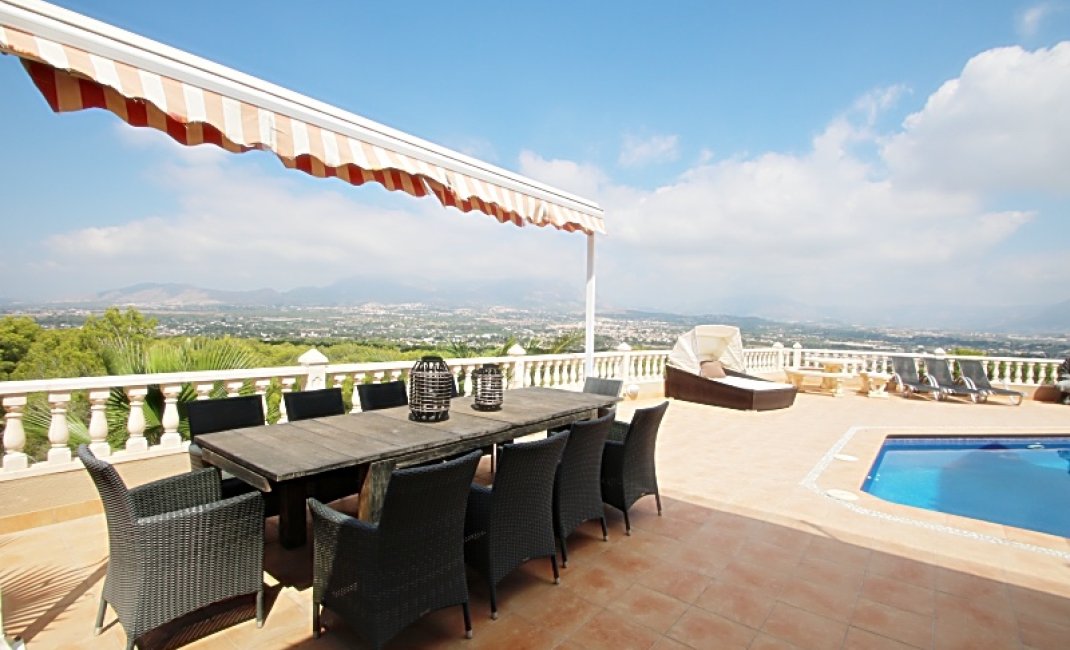 Revente -  Chalet / Villa -
Albir