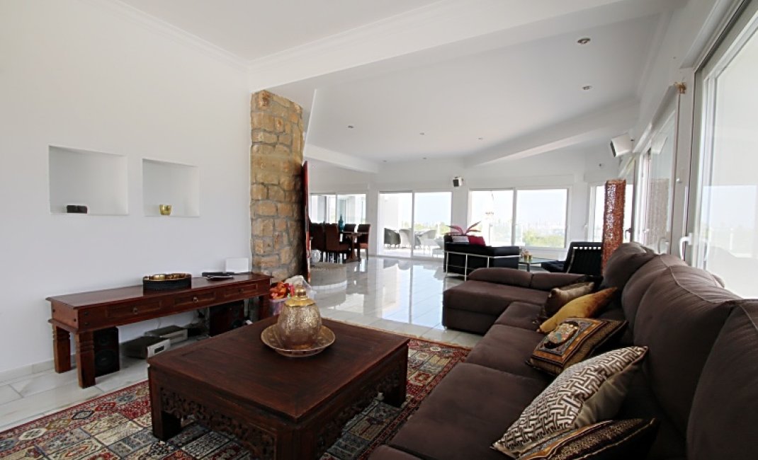 Revente -  Chalet / Villa -
Albir