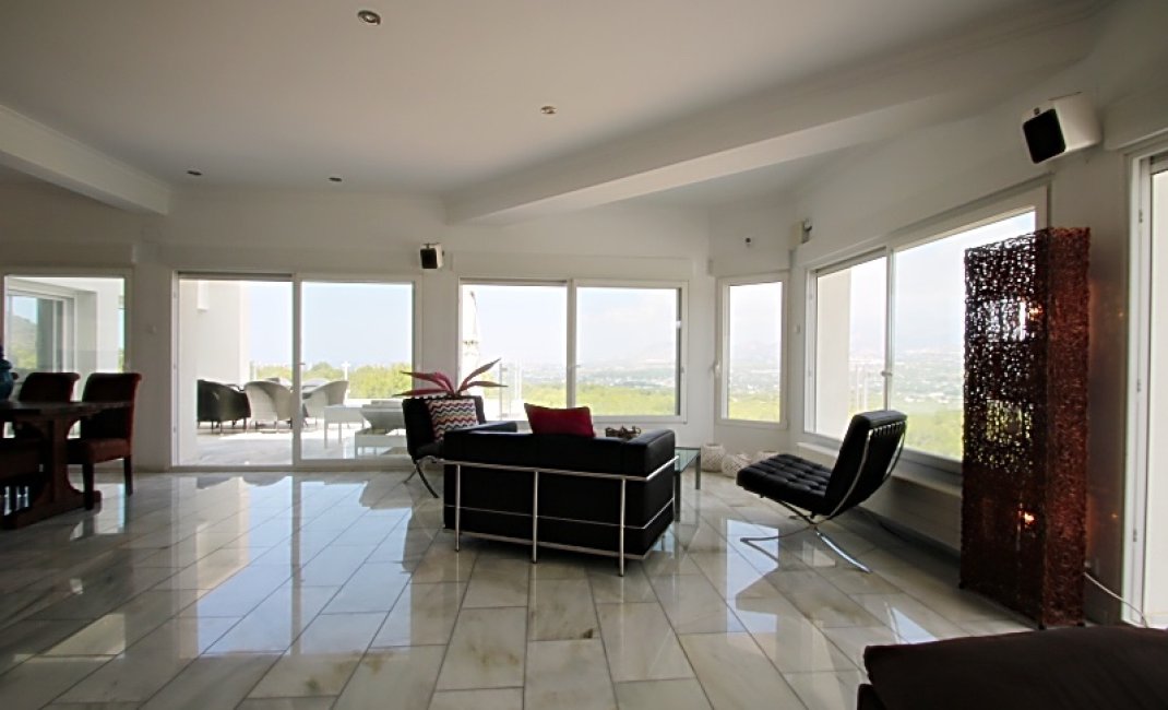 Revente -  Chalet / Villa -
Albir