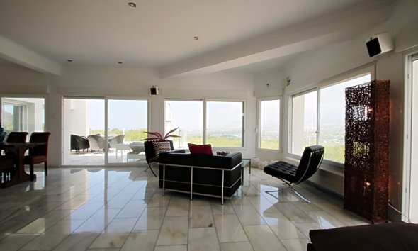 Revente -  Chalet / Villa -
Albir