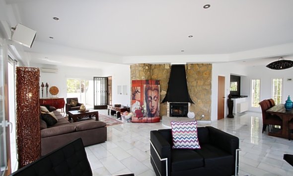 Revente -  Chalet / Villa -
Albir