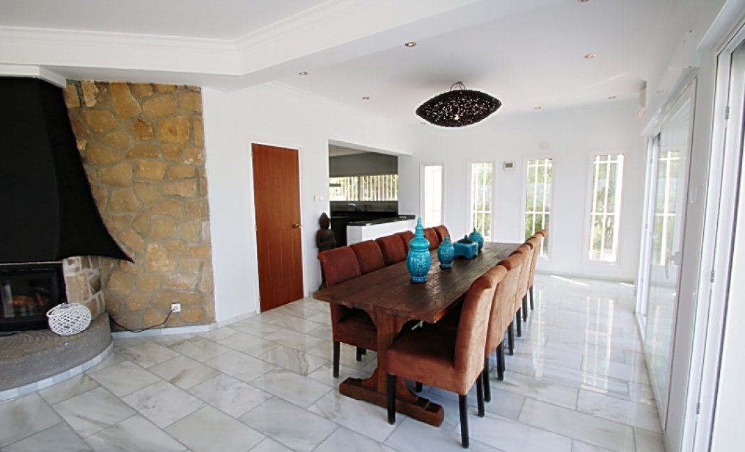 Revente -  Chalet / Villa -
Albir