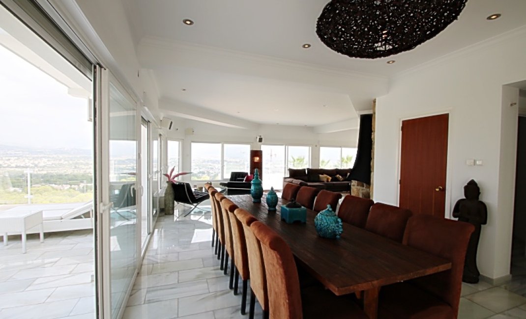 Revente -  Chalet / Villa -
Albir