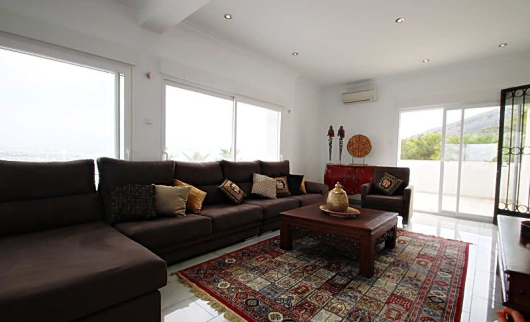 Revente -  Chalet / Villa -
Albir