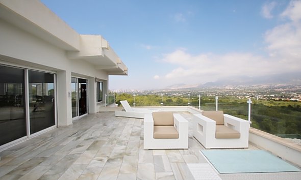 Revente -  Chalet / Villa -
Albir