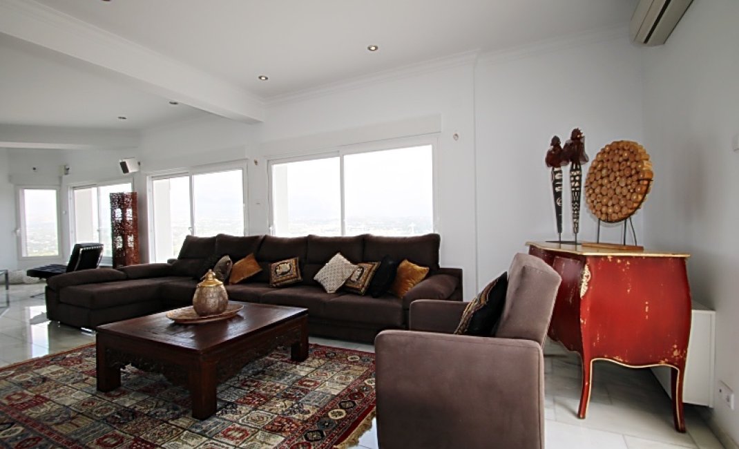 Revente -  Chalet / Villa -
Albir