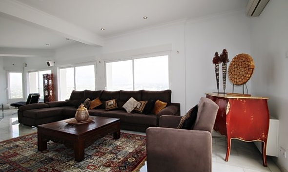 Revente -  Chalet / Villa -
Albir