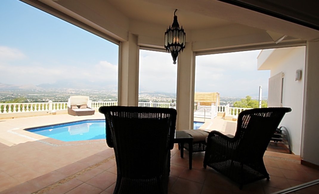 Revente -  Chalet / Villa -
Albir