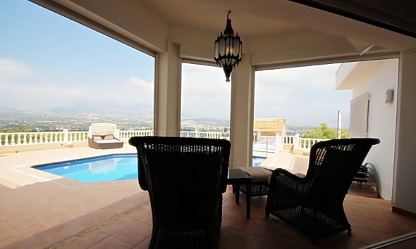 Revente -  Chalet / Villa -
Albir