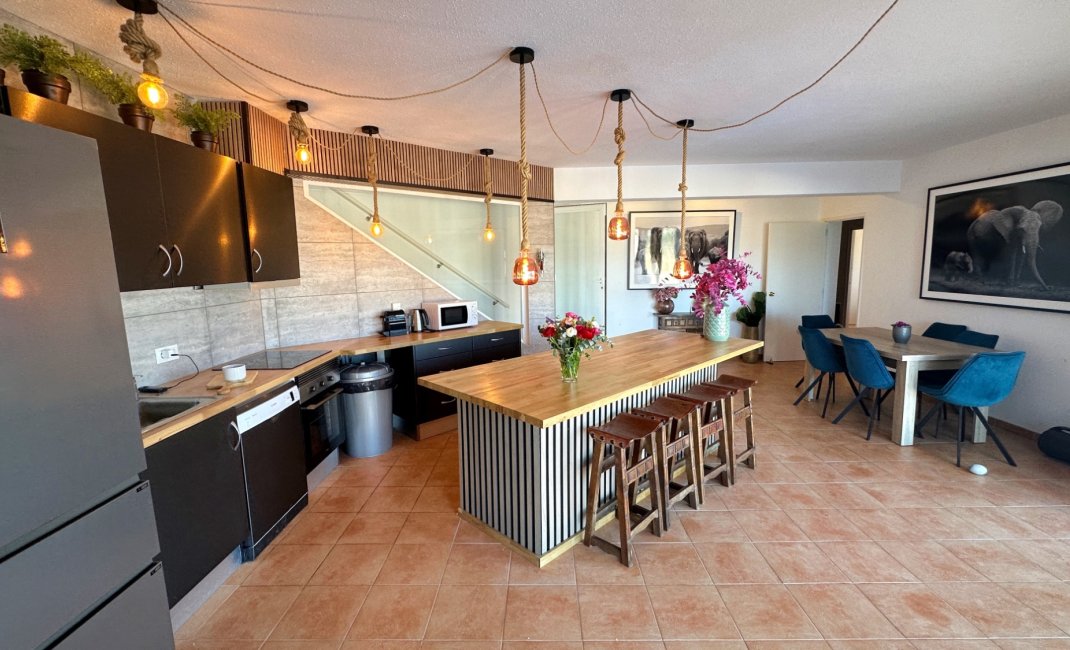 Revente -  Chalet / Villa -
Albir