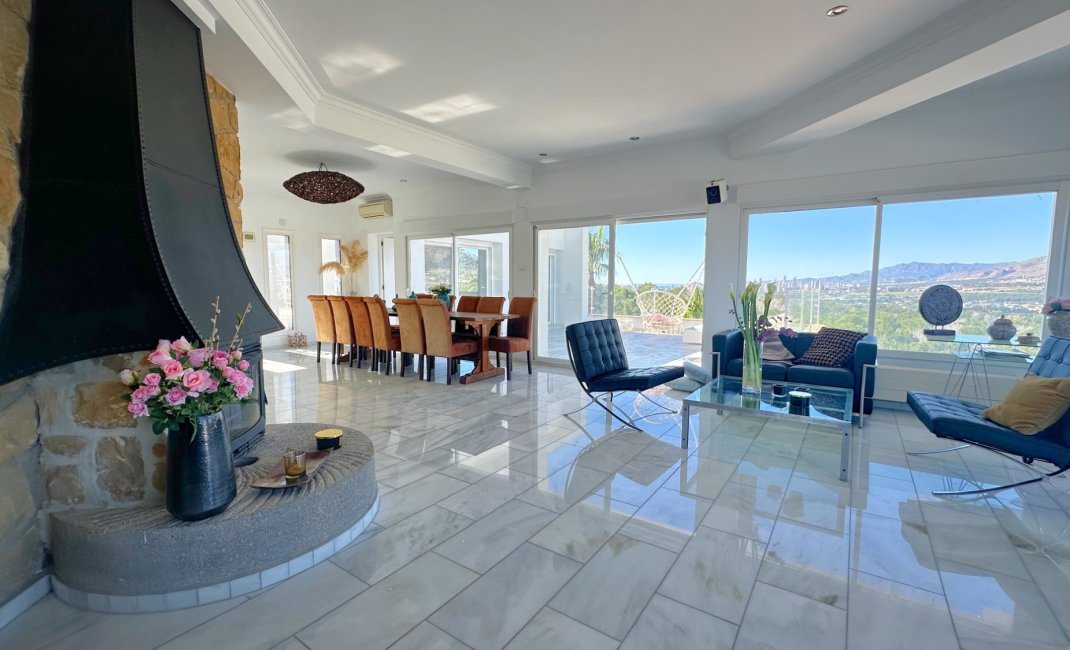 Revente -  Chalet / Villa -
Albir