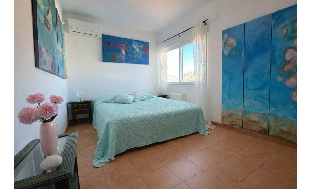 Revente -  Chalet / Villa -
Albir