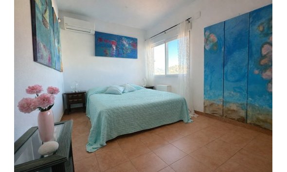Revente -  Chalet / Villa -
Albir