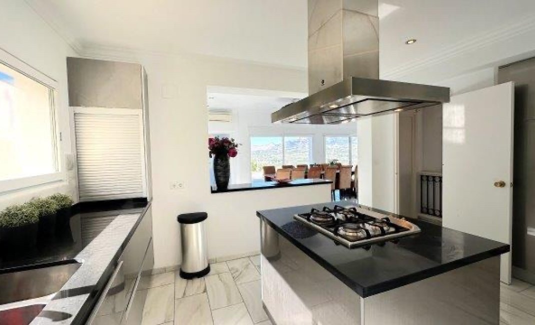 Revente -  Chalet / Villa -
Albir