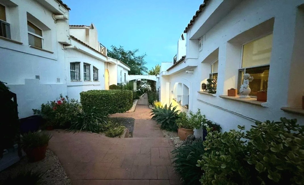 Reventa - Adosado -
La Nucía